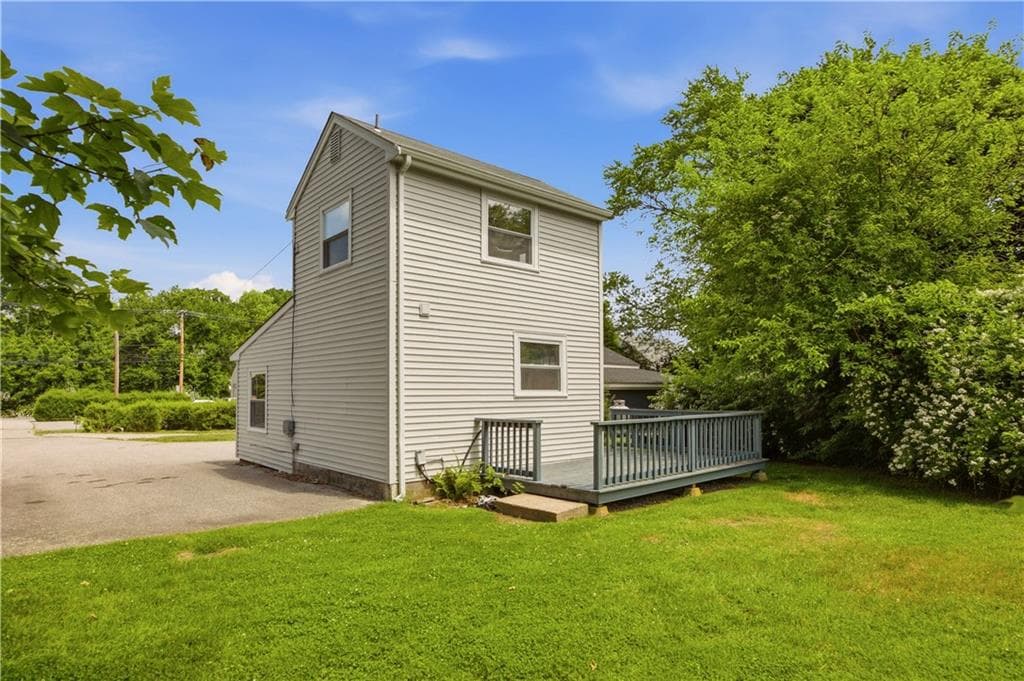 Multi Family at 21 East Road, Tiverton, photo 24 of 39