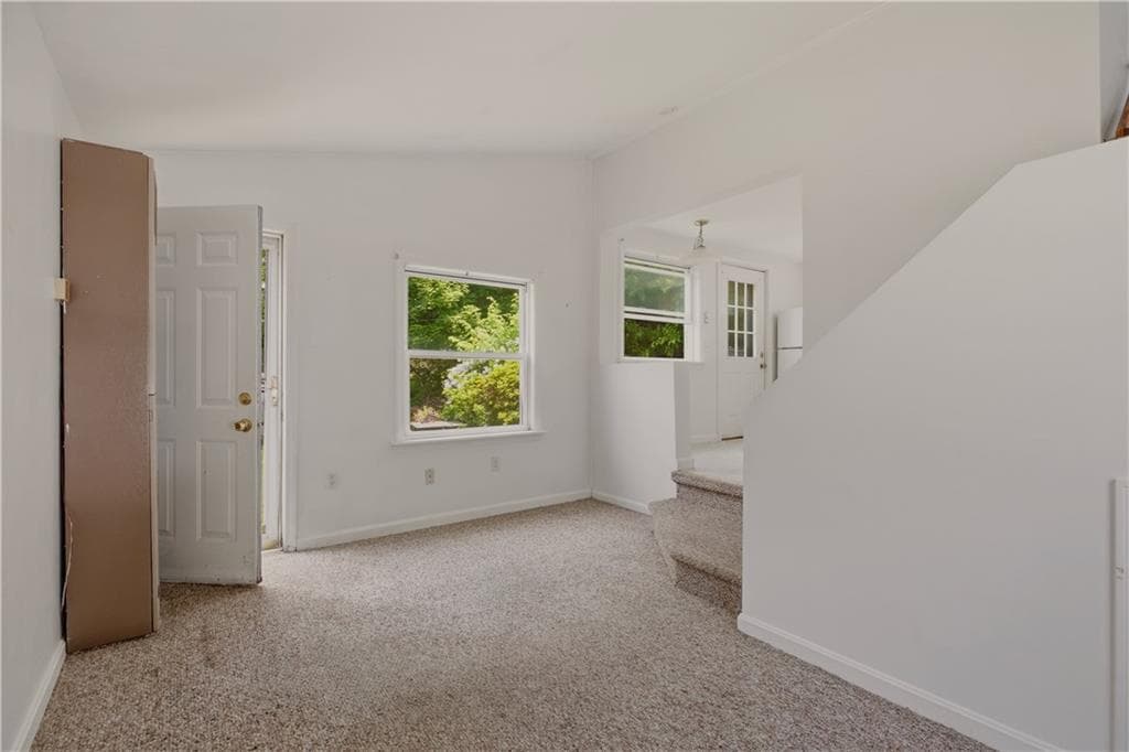 Multi Family at 21 East Road, Tiverton, photo 25 of 39