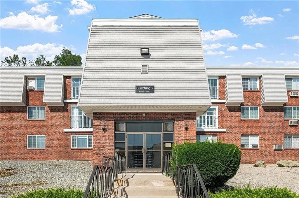 300 Smithfield Road UNIT B2-24 photo 13