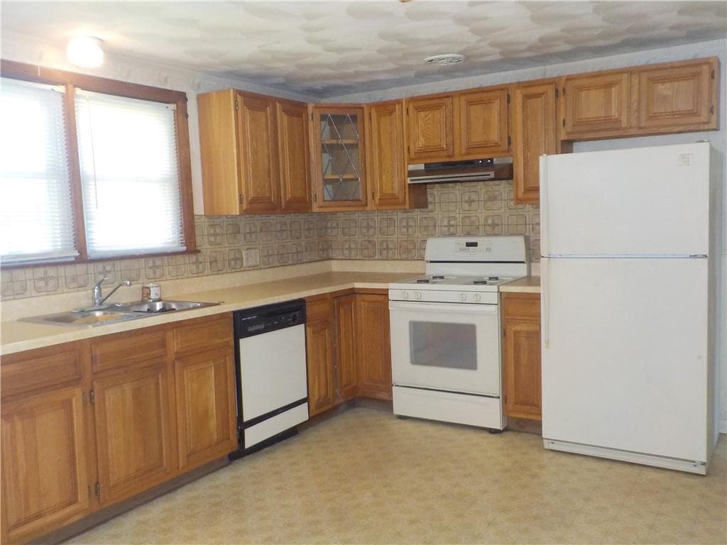 325 Morin Street photo 6
