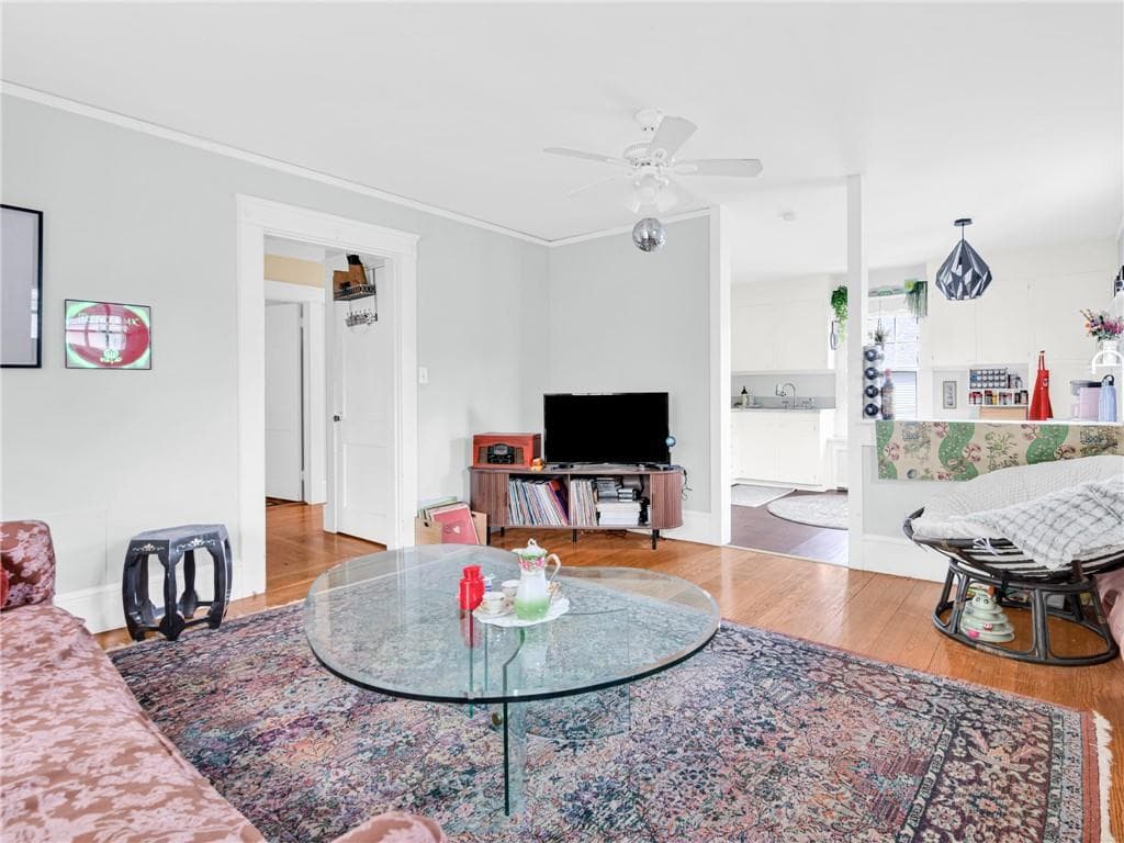 440 Broadway photo 35