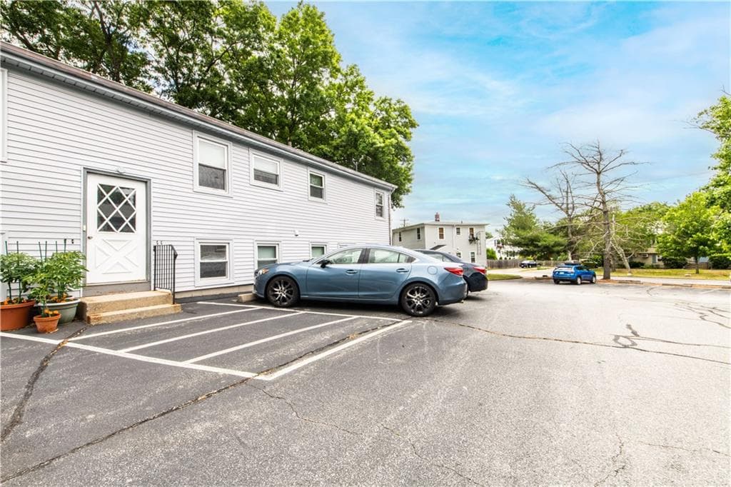34 Capuano Avenue UNIT A photo 26
