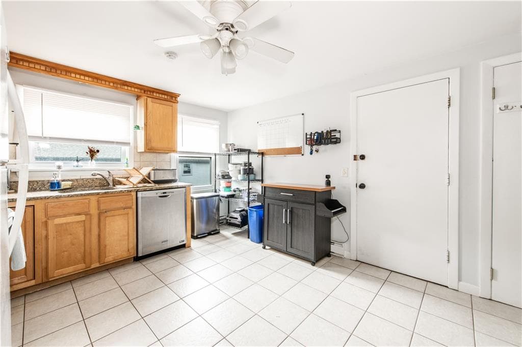 34 Capuano Avenue UNIT A photo 7