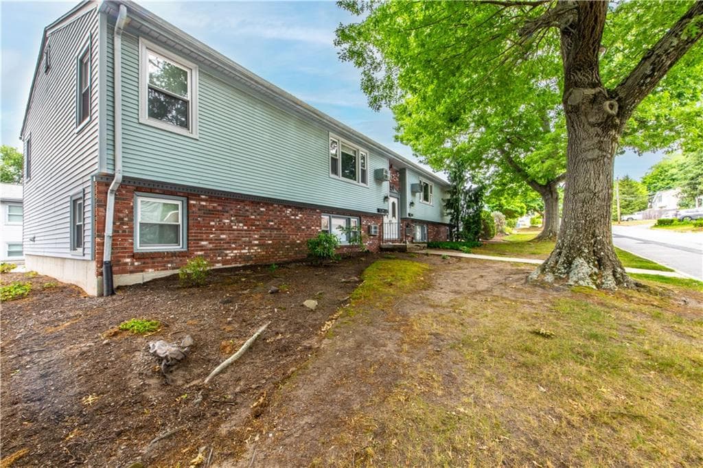 34 Capuano Avenue UNIT A photo 4