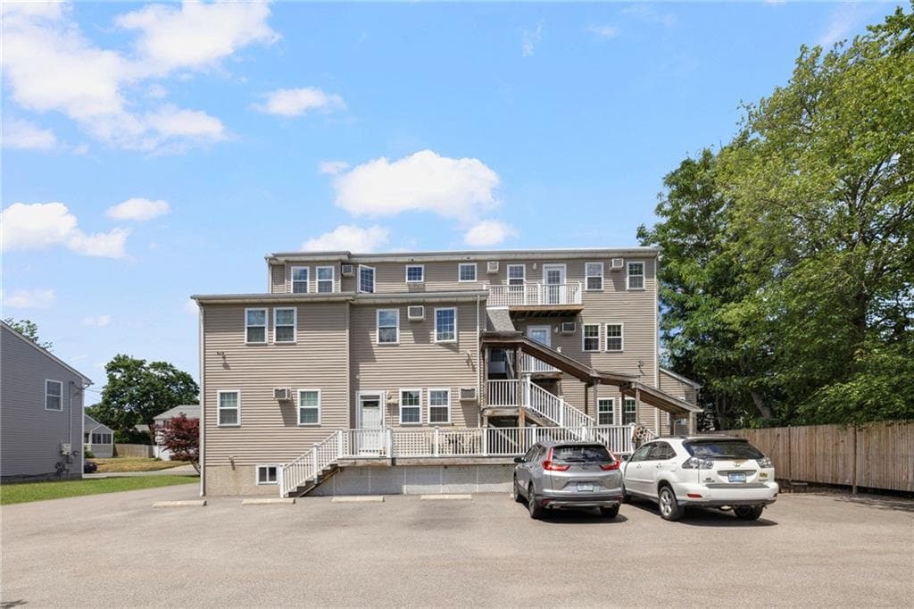 Condominium at 2799 Pawtucket Avenue, East Providence, photo 34 of 36