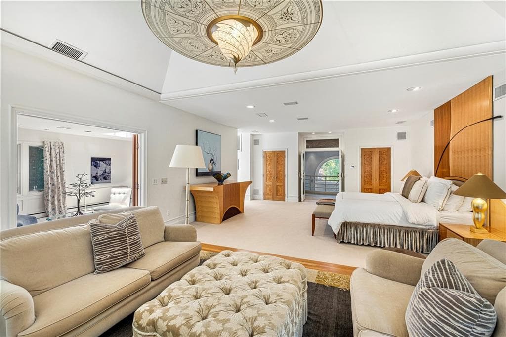 4 Jones Circle photo 17