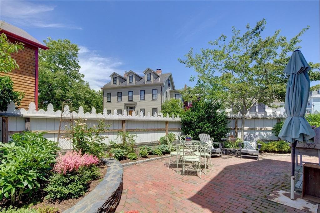 8 Sanford Street photo 21