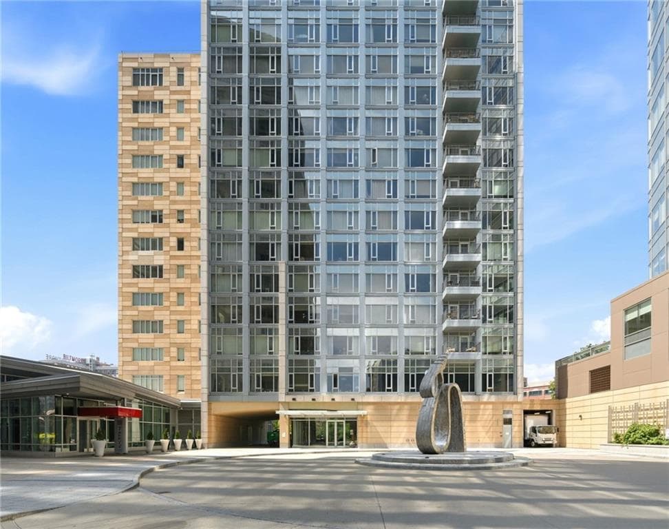Condominium at Providence, photo 4 of 24