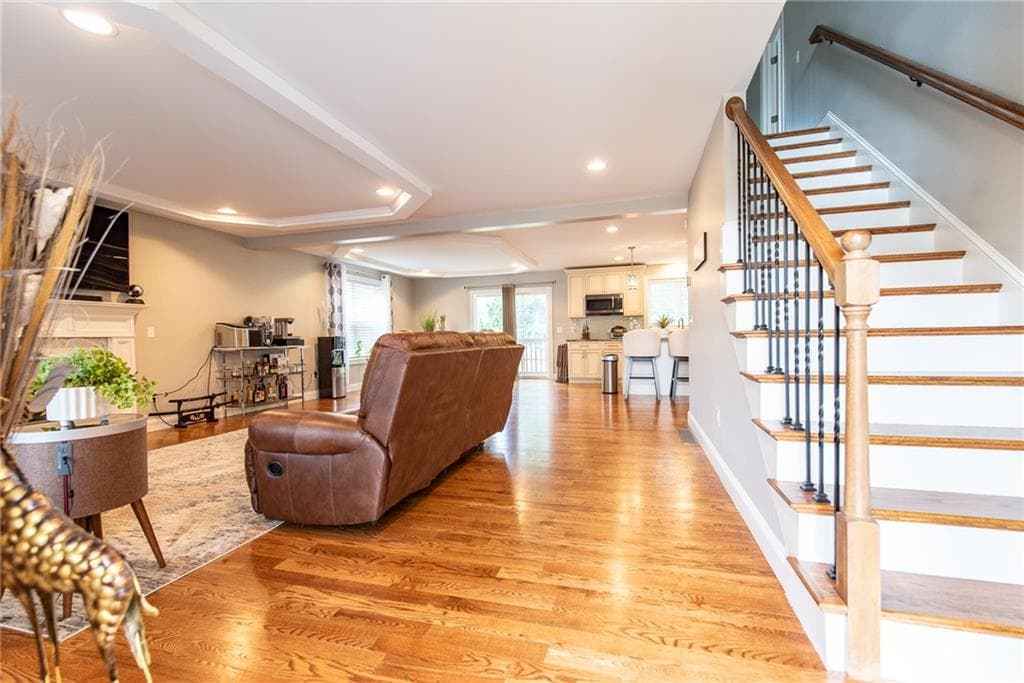 Single Family Residence at 182 Theresa Marie Avenue, Woonsocket, photo 2 of 39