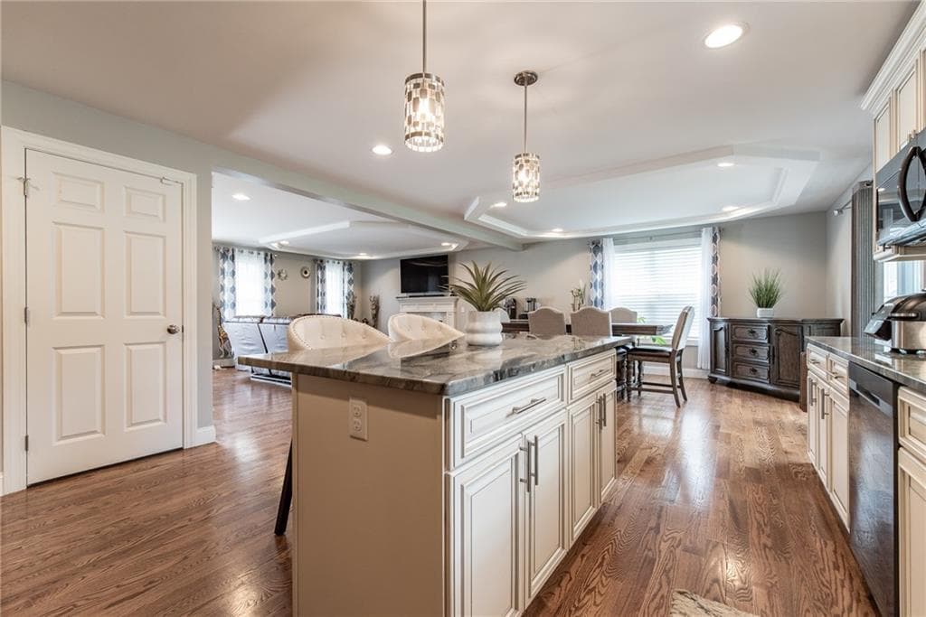 Single Family Residence at 182 Theresa Marie Avenue, Woonsocket, photo 9 of 39