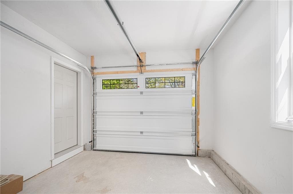 Condominium at 40 Farnum Pike UNIT 3, Smithfield, photo 7 of 15