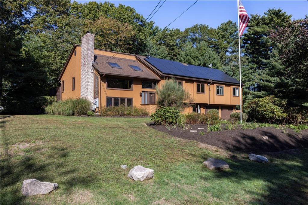 8 Robin Drive