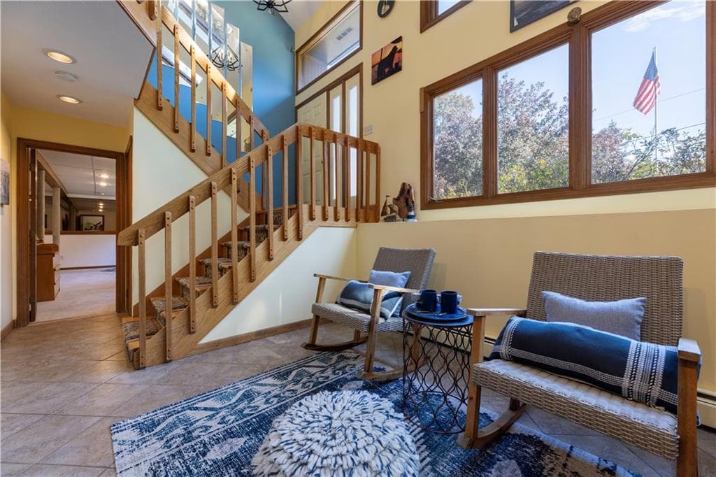 Single Family Residence at 8 Robin Drive, North Kingstown, photo 28 of 50