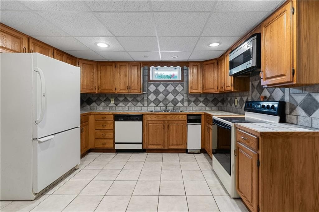 6 Varnum Avenue photo 20