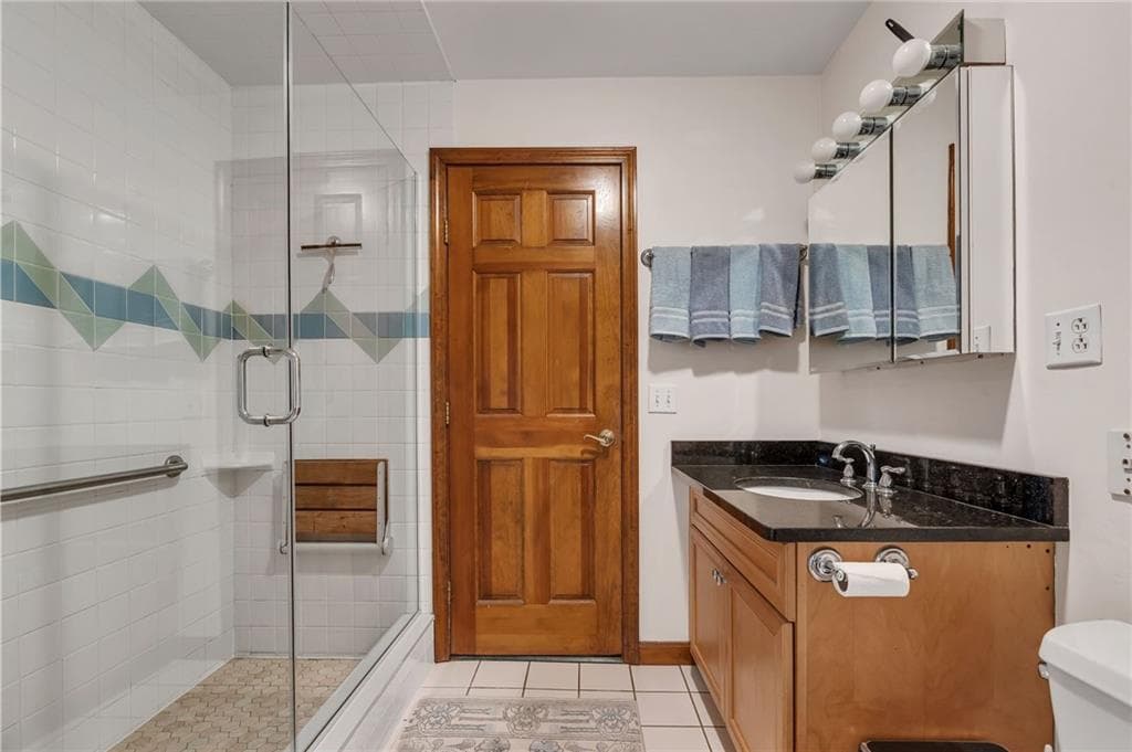Single Family Residence at 3 Douglas Circle, Smithfield, photo 14 of 38
