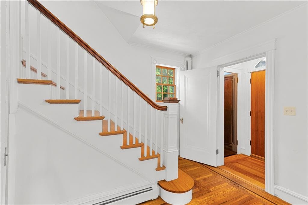Single Family Residence at 4 Grandview Avenue, Lincoln, photo 23 of 49