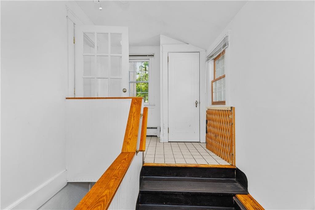 Single Family Residence at 4 Grandview Avenue, Lincoln, photo 20 of 49