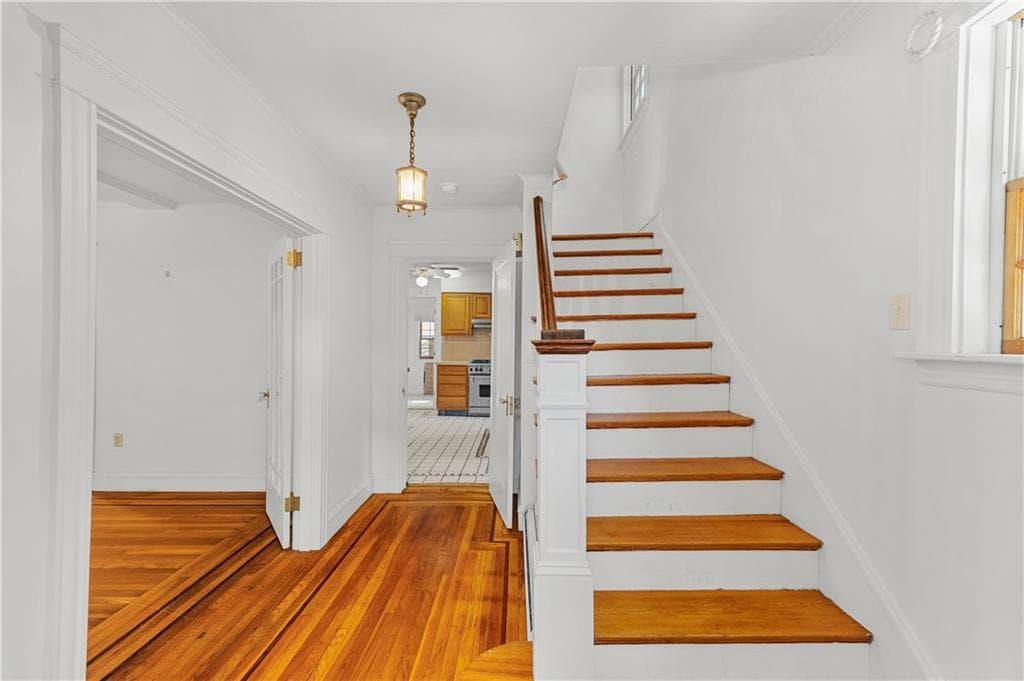 Single Family Residence at 4 Grandview Avenue, Lincoln, photo 24 of 49