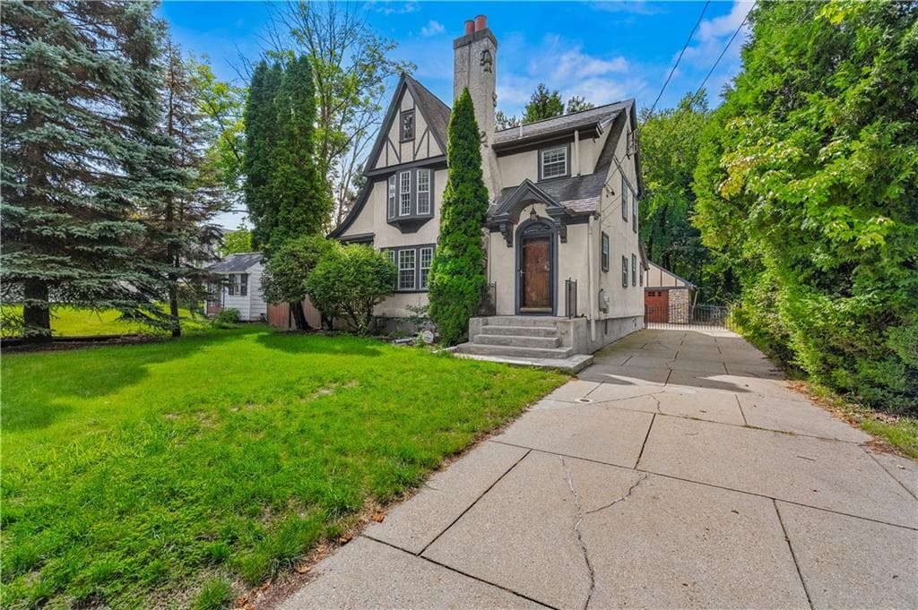 Single Family Residence at 4 Grandview Avenue, Lincoln, photo 44 of 49