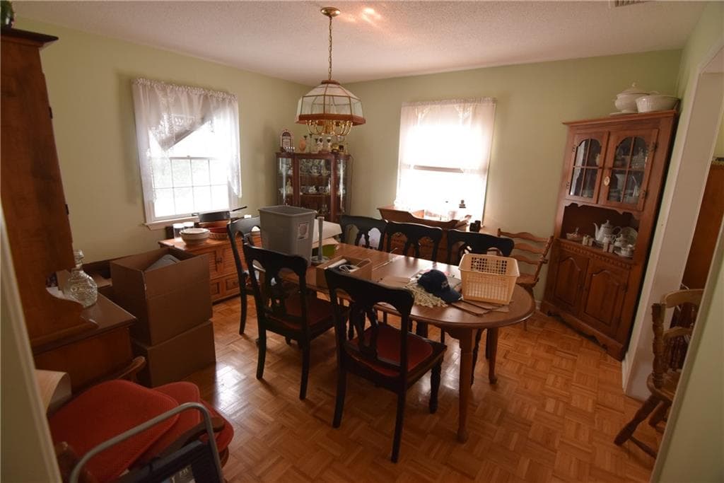 8 Pequot Avenue photo 6