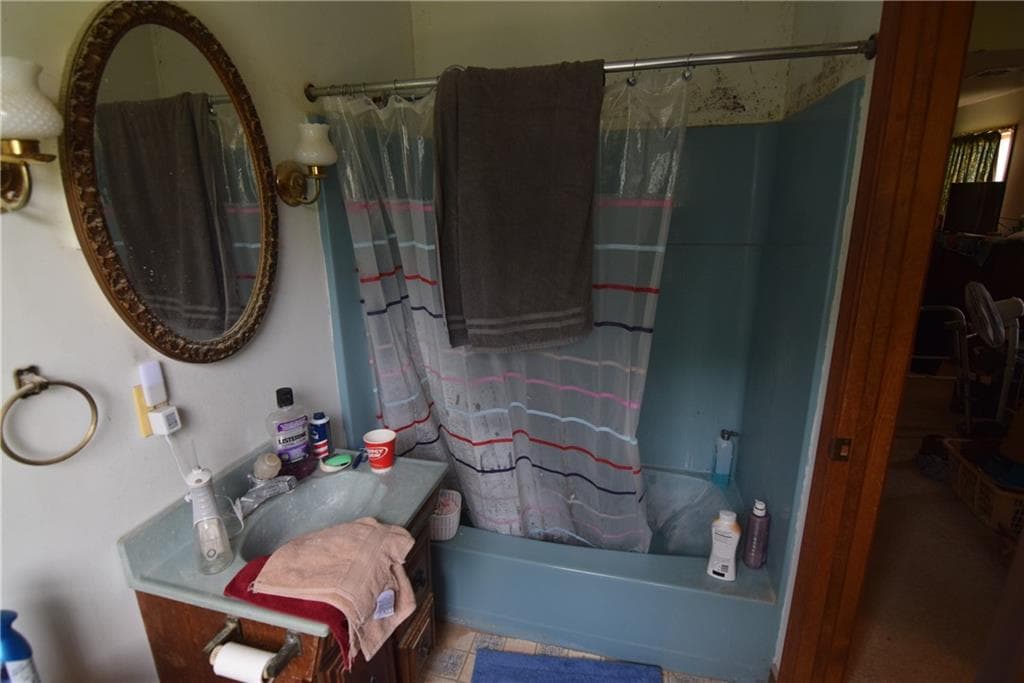 8 Pequot Avenue photo 13
