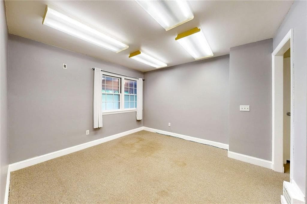 873 Warwick Avenue photo 27