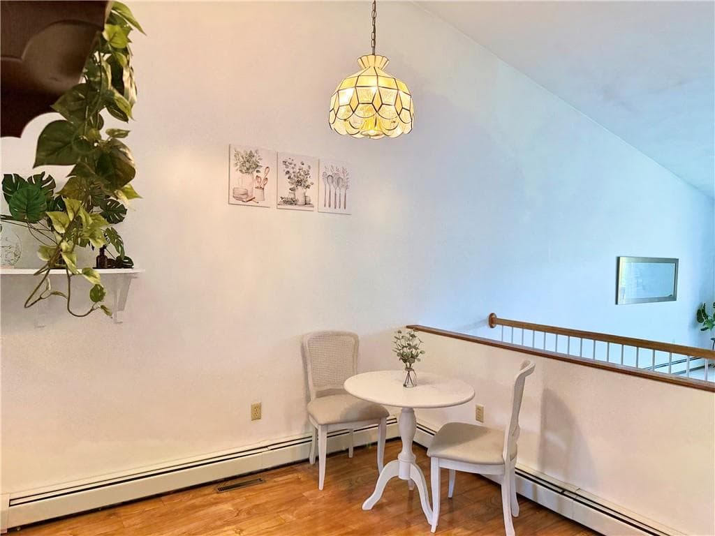 Condominium at 30 Acorn Court UNIT G6, South Kingstown, photo 6 of 17