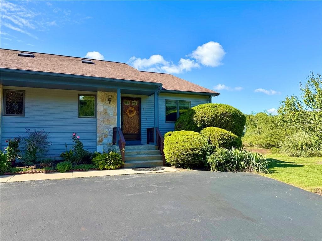 Condominium at 30 Acorn Court UNIT G6, South Kingstown, photo 17 of 17