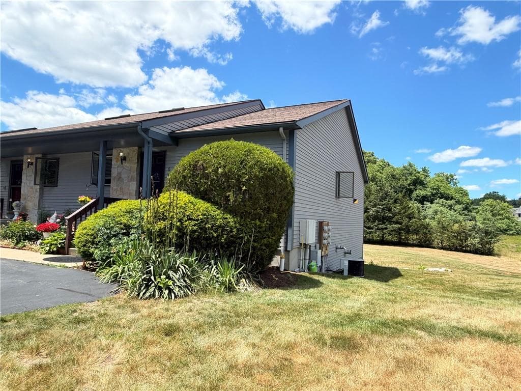 Condominium at 30 Acorn Court UNIT G6, South Kingstown, photo 3 of 17