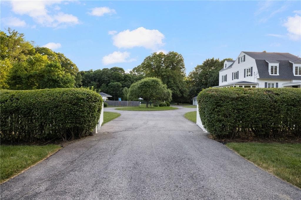 127 Beacon Avenue photo 6