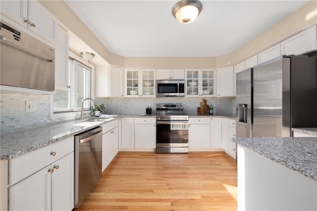 127 Beacon Avenue photo 25
