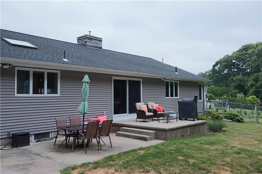Single Family Residence at 42 Elmdale Avenue, Johnston, photo 16 of 18
