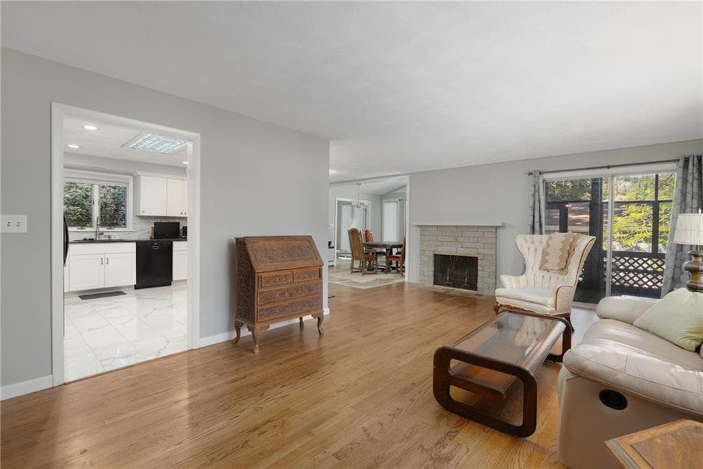 Single Family Residence at 58 Rip Van Winkle Circle, Warwick, photo 16 of 39