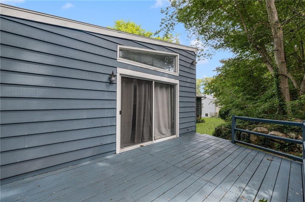 Single Family Residence at 58 Rip Van Winkle Circle, Warwick, photo 11 of 39