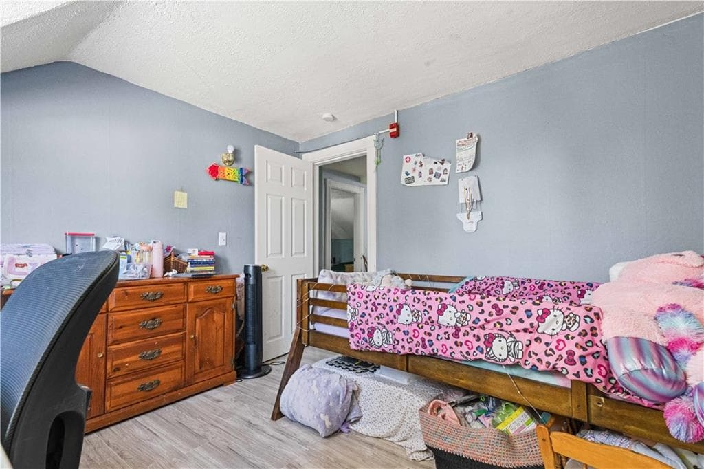 32 Harris Avenue photo 18