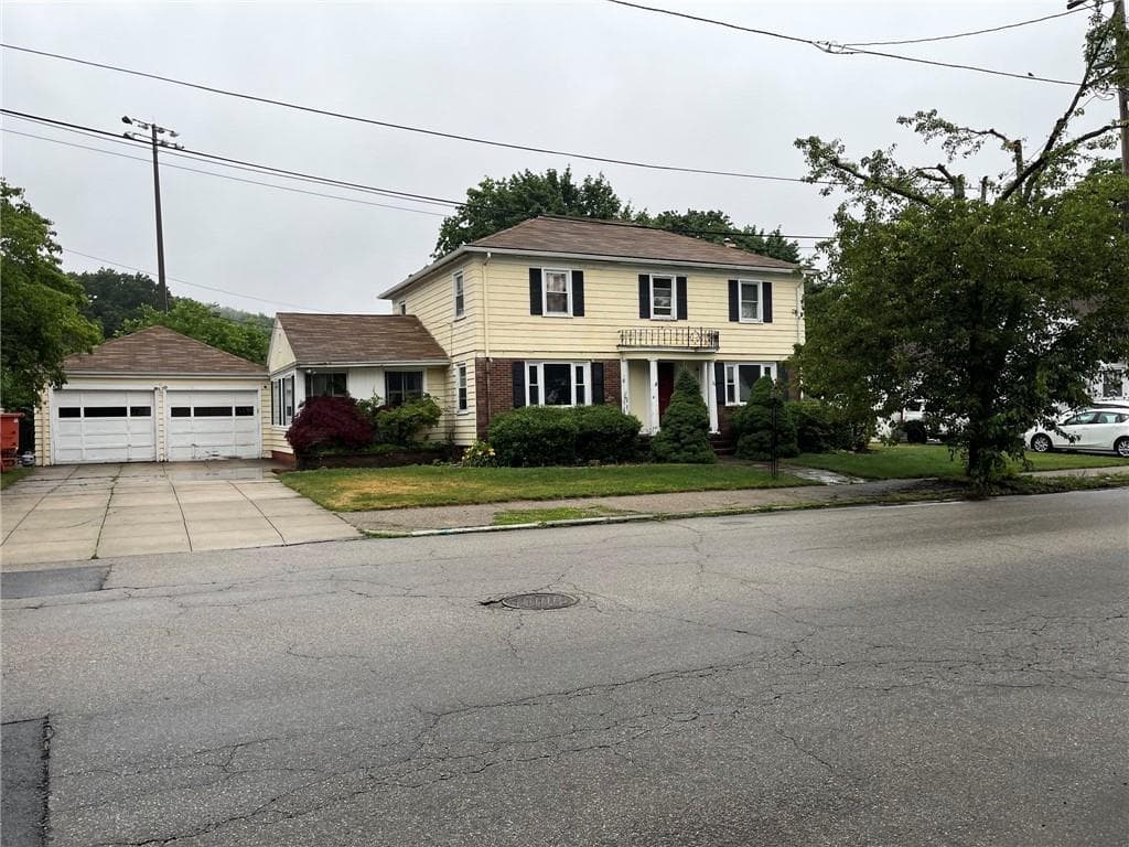 Single Family Residence at Providence, photo 2 of 18