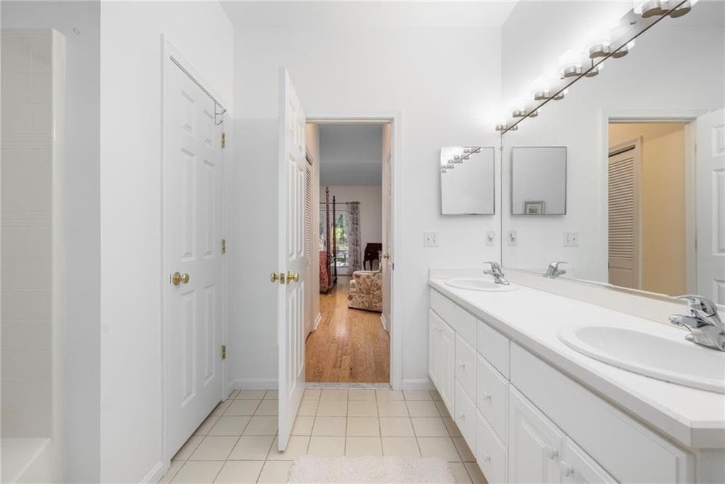 Condominium at 20 RIMWOOD Drive, Smithfield, photo 22 of 38