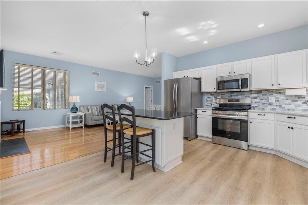 Condominium at 20 RIMWOOD Drive, Smithfield, photo 4 of 38