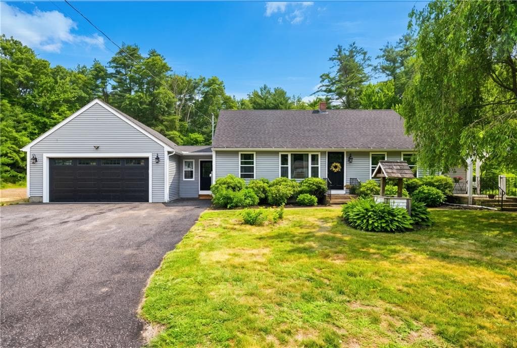 Single Family Residence at 1070 Tarkiln Road, Burrillville, photo 3 of 41