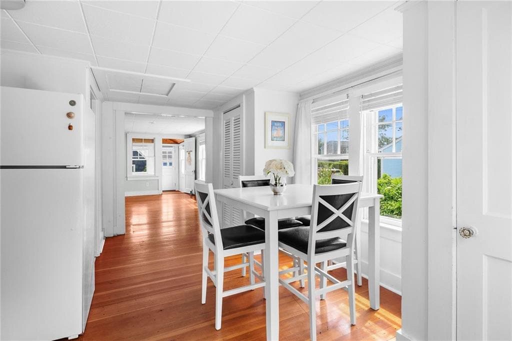 12 Atlantic Avenue photo 7