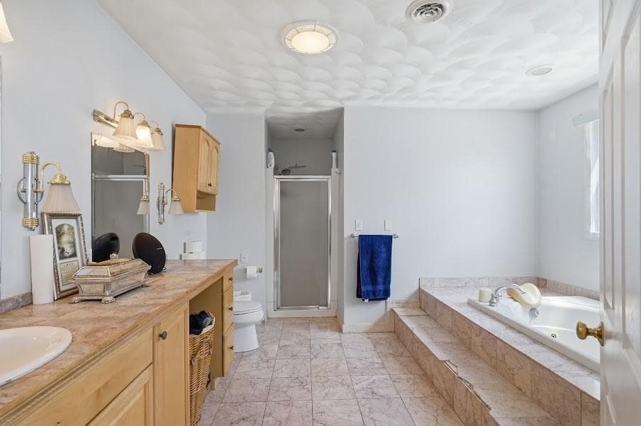 Single Family Residence at 133 Sandringham Avenue, Providence, photo 23 of 39