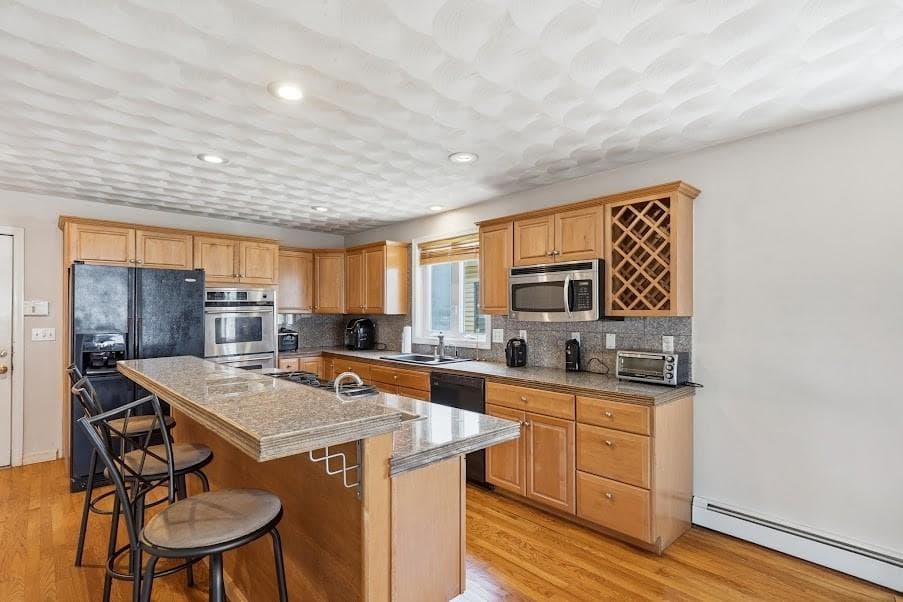 Single Family Residence at 133 Sandringham Avenue, Providence, photo 16 of 39