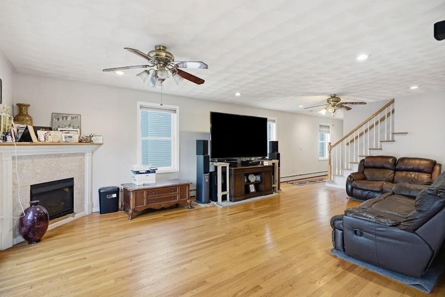 Single Family Residence at 133 Sandringham Avenue, Providence, photo 5 of 39