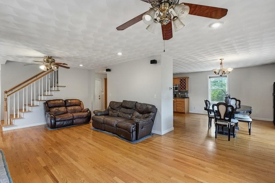 Single Family Residence at 133 Sandringham Avenue, Providence, photo 9 of 39