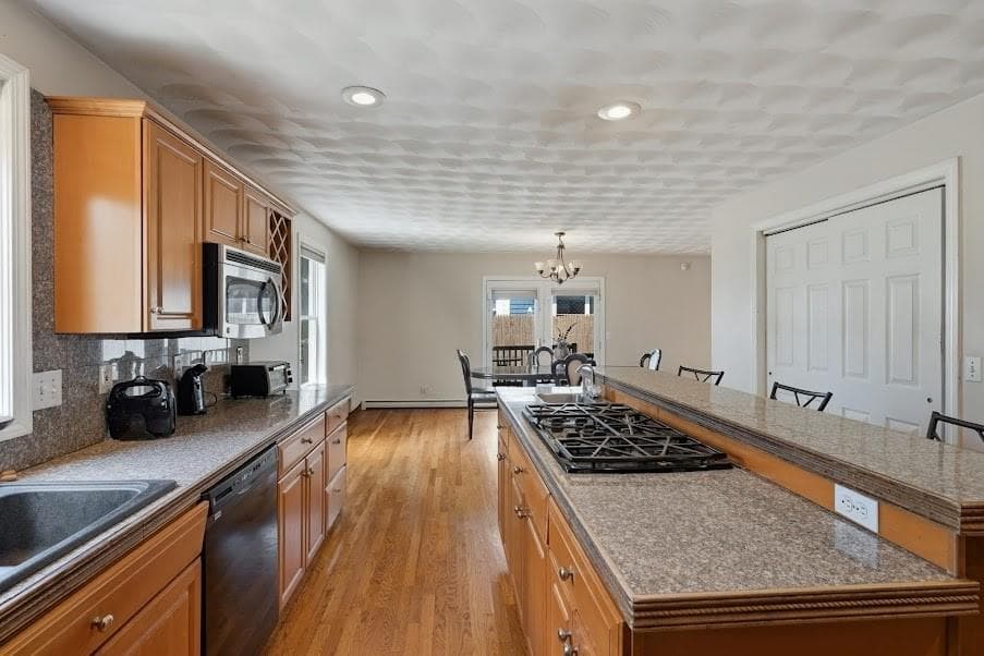 Single Family Residence at 133 Sandringham Avenue, Providence, photo 15 of 39