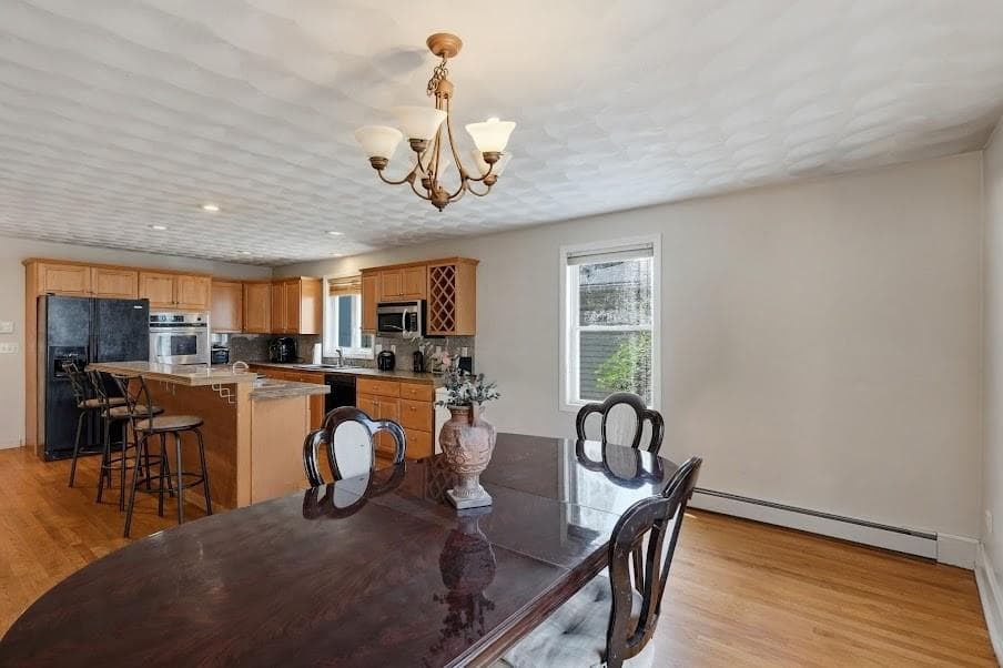 Single Family Residence at 133 Sandringham Avenue, Providence, photo 8 of 39