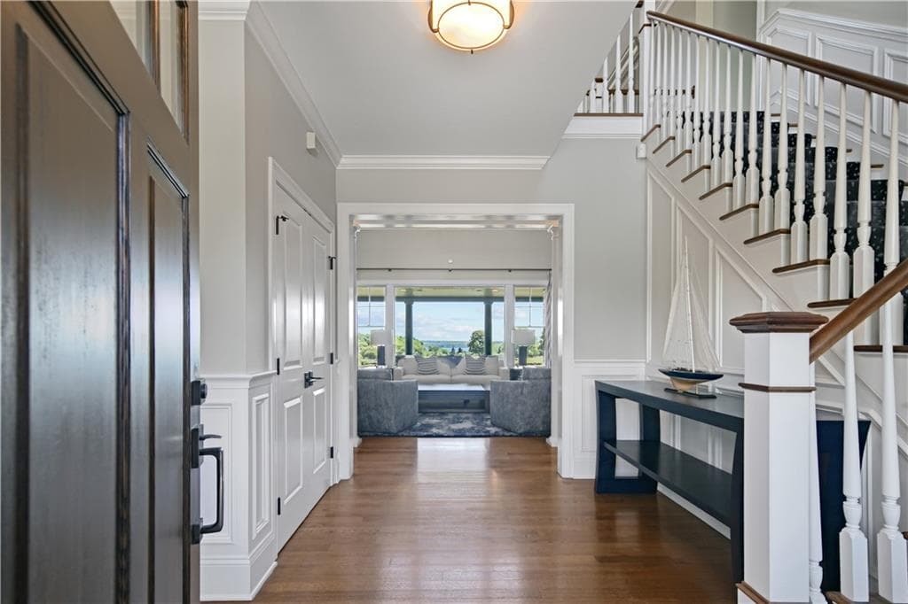 Single Family Residence at 474 Wapping Road, Portsmouth, photo 12 of 50