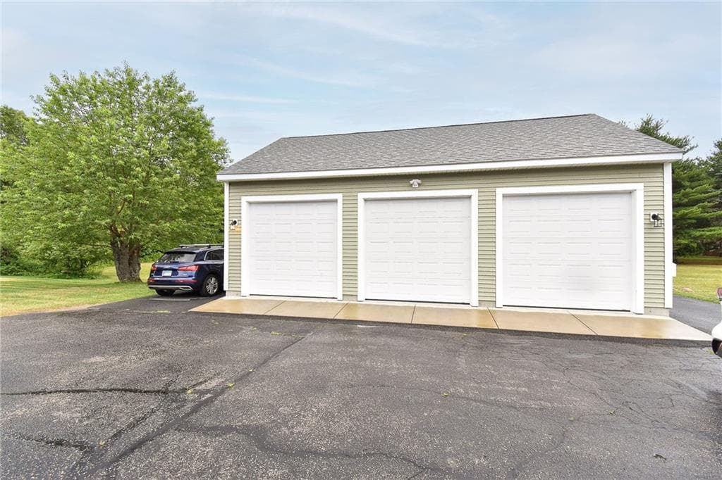 Multi Family at 195 Town Farm Road, Coventry, photo 3 of 47