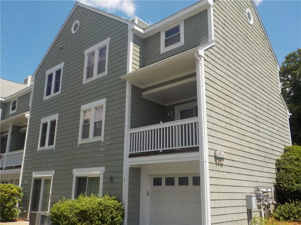 Condominium at 9 Fairway Lane UNIT 9, Blackstone, photo 2 of 18