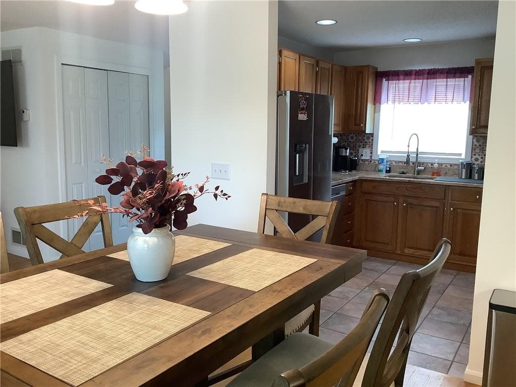 Condominium at 9 Fairway Lane UNIT 9, Blackstone, photo 12 of 18